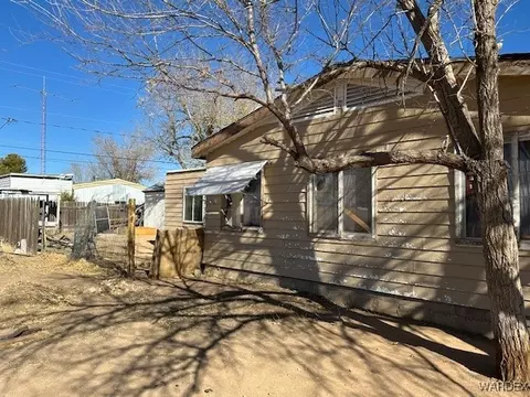 2955 E Thompson Ave, Kingman, AZ 86409 photo 2