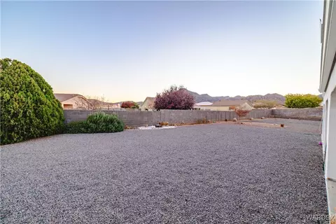 Exterior - 1208 E Cactus Valley Dr, Kingman, AZ 86409 photo 16 of 22