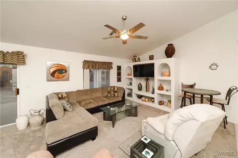 Living - 1208 E Cactus Valley Dr, Kingman, AZ 86409 photo 2 of 5