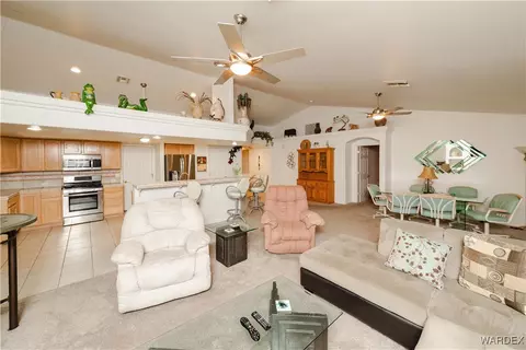 Living - 1208 E Cactus Valley Dr, Kingman, AZ 86409 photo 4 of 5
