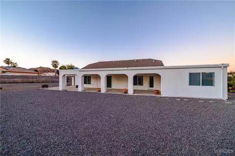 Exterior - 1208 E Cactus Valley Dr, Kingman, AZ 86409 photo 8 of 22
