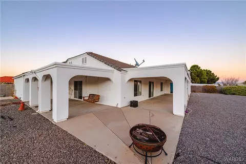 Exterior - 1208 E Cactus Valley Dr, Kingman, AZ 86409 photo 6 of 22