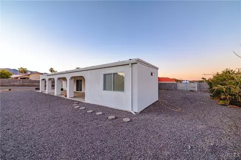 Exterior - 1208 E Cactus Valley Dr, Kingman, AZ 86409 photo 9 of 22