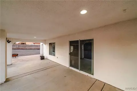 Exterior - 1208 E Cactus Valley Dr, Kingman, AZ 86409 photo 4 of 22