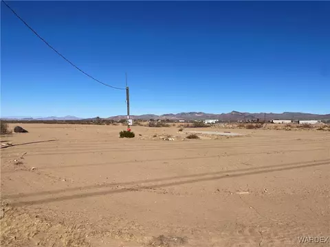 14451 N Pierce Ferry Rd, Dolan Springs, AZ 86441