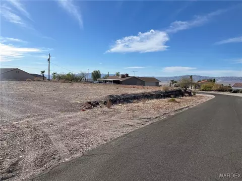 4198 San Saba Pl, Bullhead City, AZ 86429