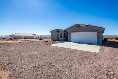 3397 N Bryce Rd, Golden Valley, AZ 86413