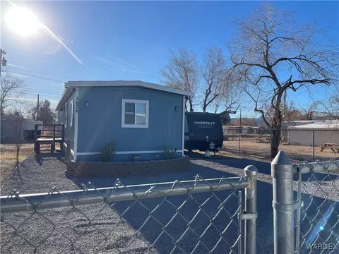 3674 E Robin Ln, Kingman, AZ 86409 photo 4