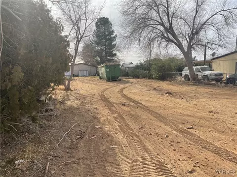 2690 E Ames Ave, Kingman, AZ 86409