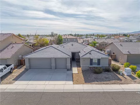 556 Downey Dr, Bullhead City, AZ 86442