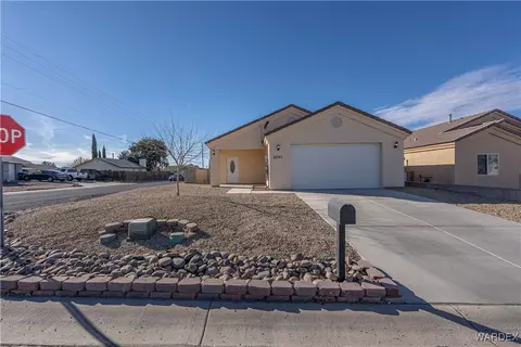 3351 N Apache St, Kingman, AZ 86401 photo 3