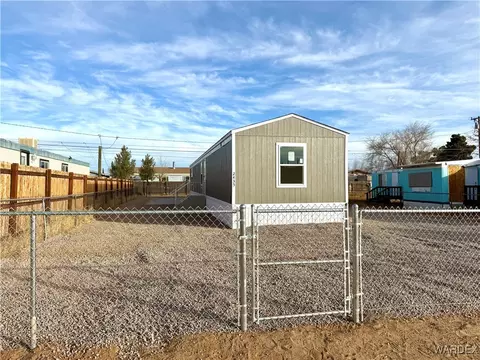 2435 E Devlin Ave, Kingman, AZ 86409 photo 2