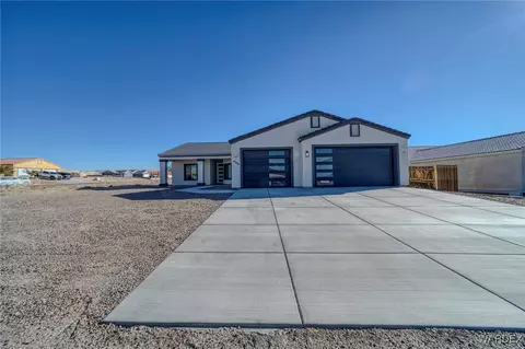 4398 S Los Lobos Ln, Fort Mohave, AZ 86426