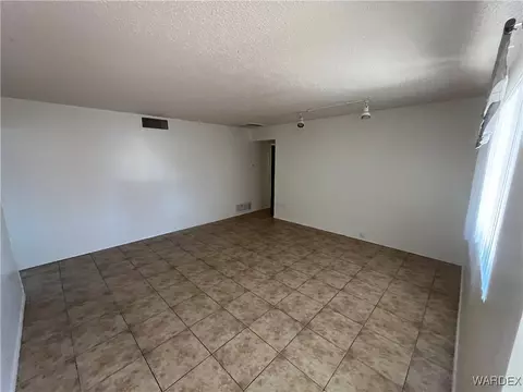 1925 Arlington St, Kingman, AZ 86401 photo 2