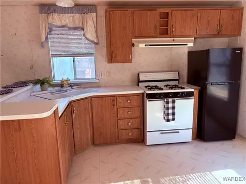 2175 E Devlin Ave, Kingman, AZ 86409 photo 4