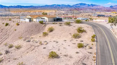 3050 Lark Wood Ave, Bullhead City, AZ 86429