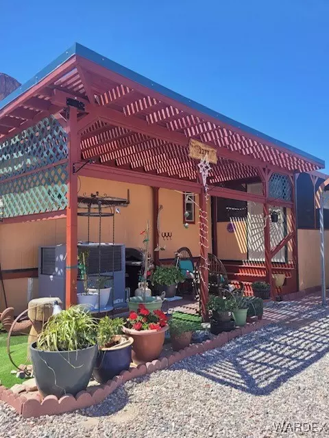 2277 S Dewey Rd, Golden Valley, AZ 86413