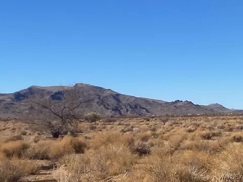 178 N Truman Rd, Golden Valley, AZ 86413