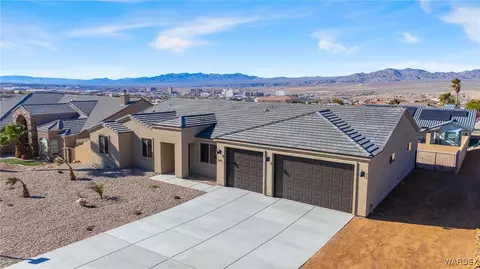 813 Park Hill Ave, Bullhead City, AZ 86429