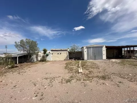 7686 W Ash Dr, Golden Valley, AZ 86413
