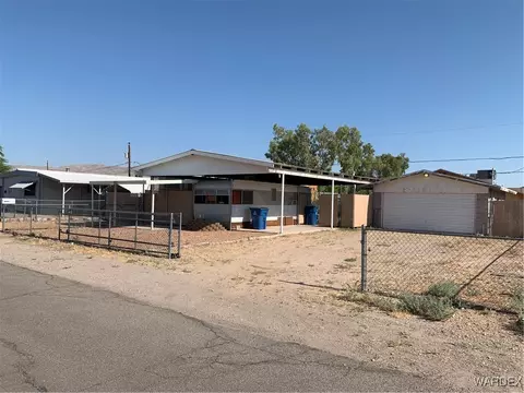 921 Coral Reef Dr, Bullhead City, AZ 86442