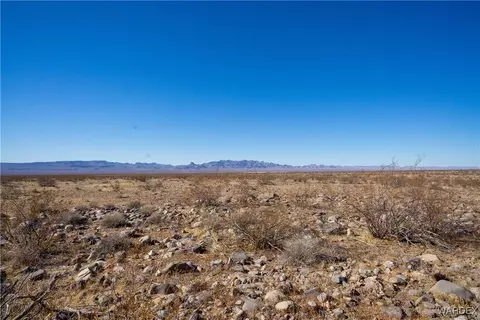 lot1 S Frontage Rd, Golden Valley, AZ 86413