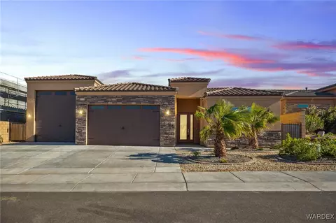 956 Thumb Butte Dr, Bullhead City, AZ 86429