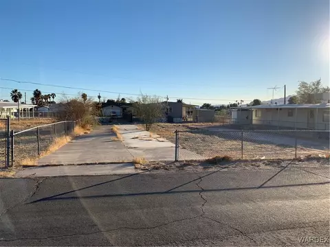 580 N Malibu Cir, Bullhead City, AZ 86442