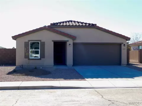 20 Torrey Pines Dr, Mohave Valley, AZ 86440