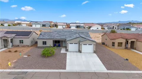 2215 E Hammer Ln, Fort Mohave, AZ 86426