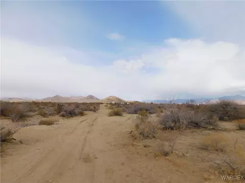 lot14 N Cowlic, Golden Valley, AZ 86413