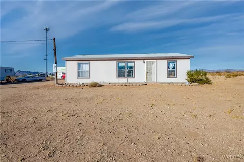 3897 N San Pedro Rd, Golden Valley, AZ 86413