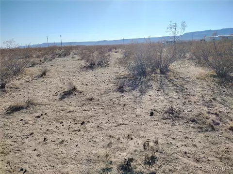 000 S Diamond St, Golden Valley, AZ 86413