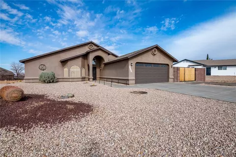 7433 E Dome Rock Dr, Kingman, AZ 86401