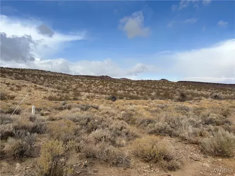 000 Cottontail Trl, Kingman, AZ 86409