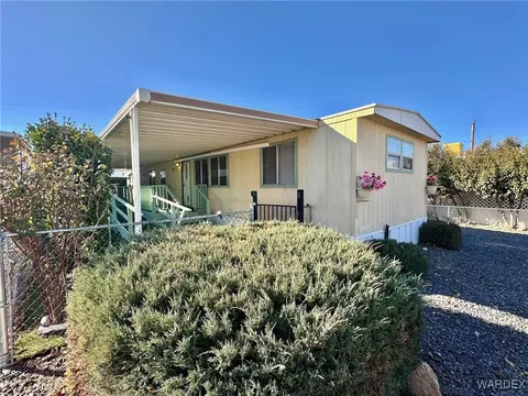3003 Hualapai Mnt Apt 36 Rd #36, Kingman, AZ 86401