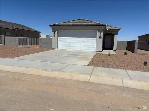 3271 E Farm Crest Ave, Kingman, AZ 86409 photo 1