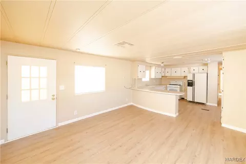 3574 E Robin Ln, Kingman, AZ 86409 photo 4
