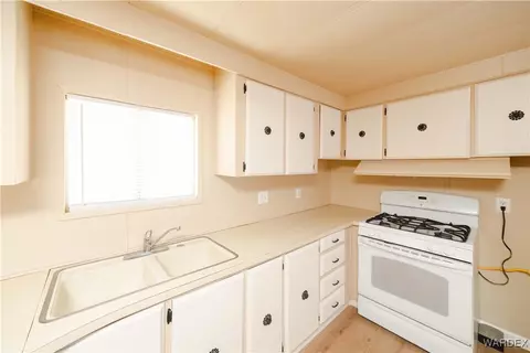 3574 E Robin Ln, Kingman, AZ 86409 photo 8