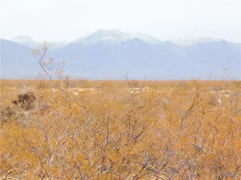 lot16 W Pioneer Dr, Golden Valley, AZ 86413