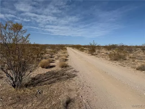 3 W Lots W Gateway Acres Rd, Dolan Springs, AZ 86441