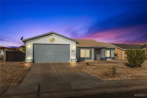 577 Holly St, Bullhead City, AZ 86442