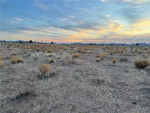 007 Essco Dr, Kingman, AZ 86409