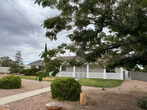 1099 Rawhide Dr, Kingman, AZ 86401