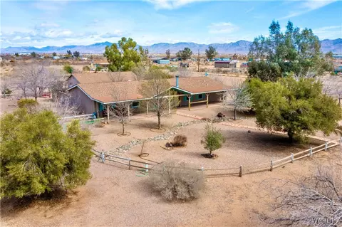 6171 W Abrigo Dr, Golden Valley, AZ 86413