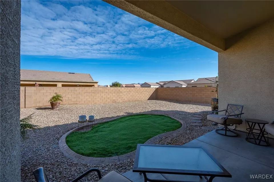 Exterior - 2591 Montano Ridge Dr, Bullhead City, AZ 86442 photo 6 of 7