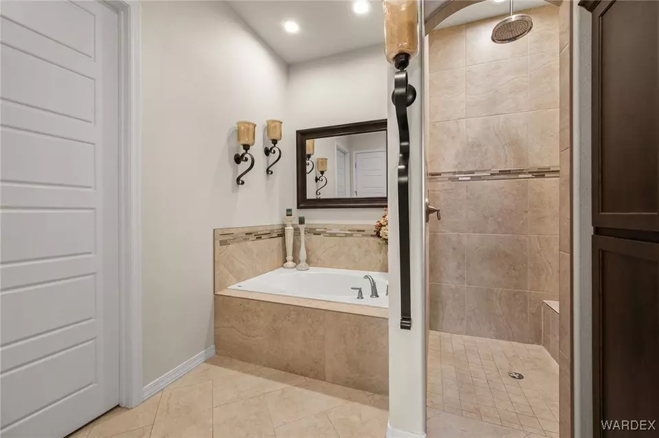 Bath - 2591 Montano Ridge Dr, Bullhead City, AZ 86442 photo 2 of 3