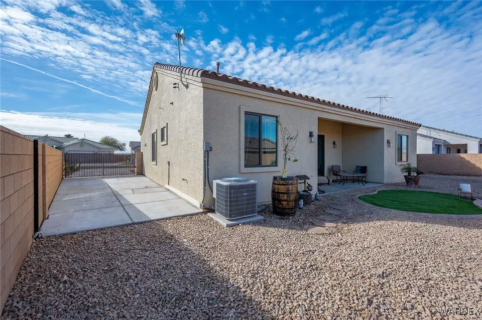 Exterior - 2591 Montano Ridge Dr, Bullhead City, AZ 86442 photo 7 of 7