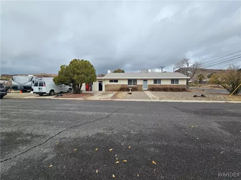 701 Turquoise St, Kingman, AZ 86401