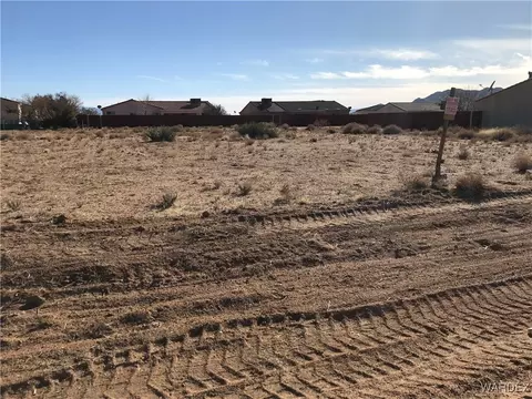 7060 E Morningside Dr, Kingman, AZ 86401